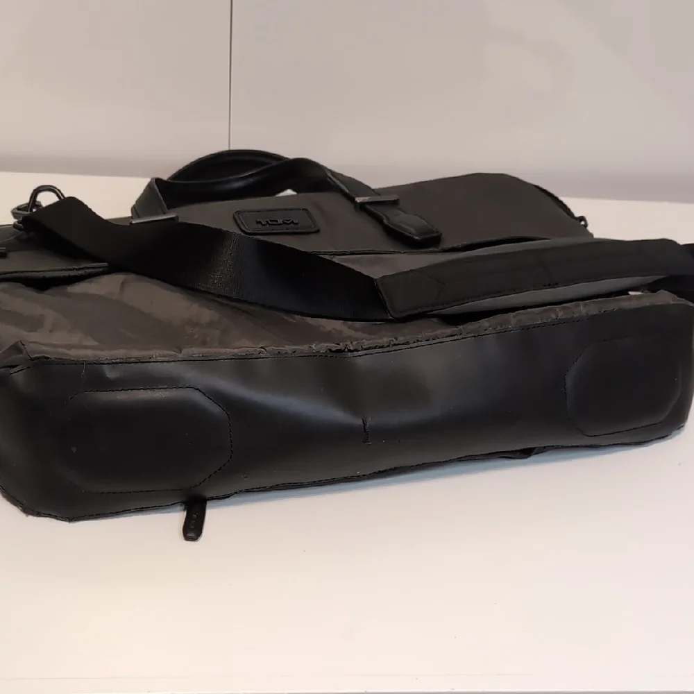 Tumi sophisticated briefcase